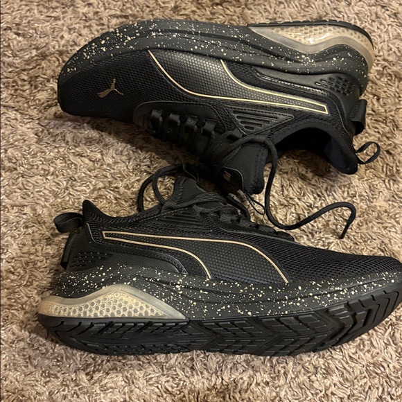 NWOT Puma Sneakers - Picture 5 of 10